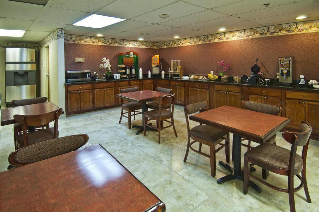 Rodeway Inn Brandon Zewnętrze zdjęcie
